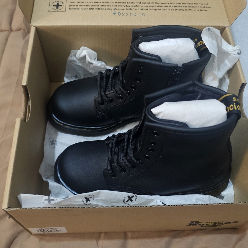 Brand New Dr.Martens toddler size 10